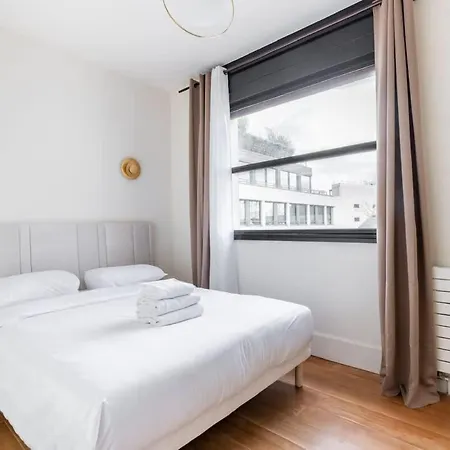 Apartment 2br Avenue Montaigne